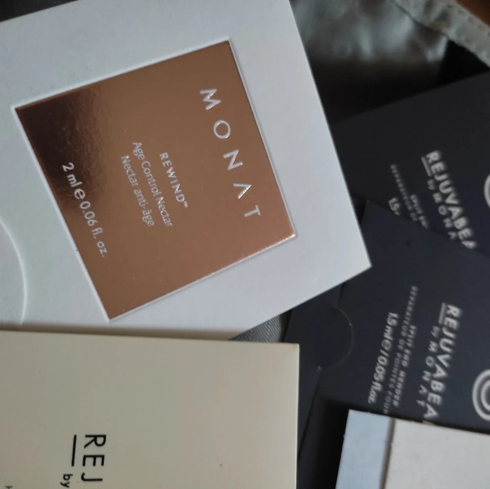 MONAT Samples - Picture 3 of 6